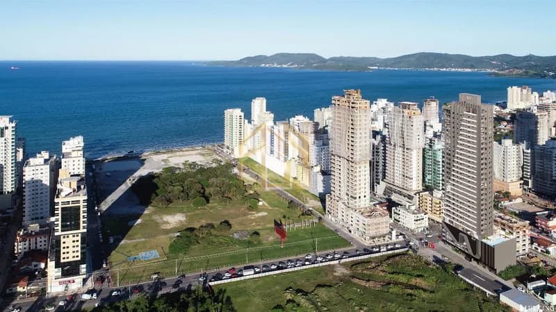 Apartamento 4q em Meia Praia, Itapema SC