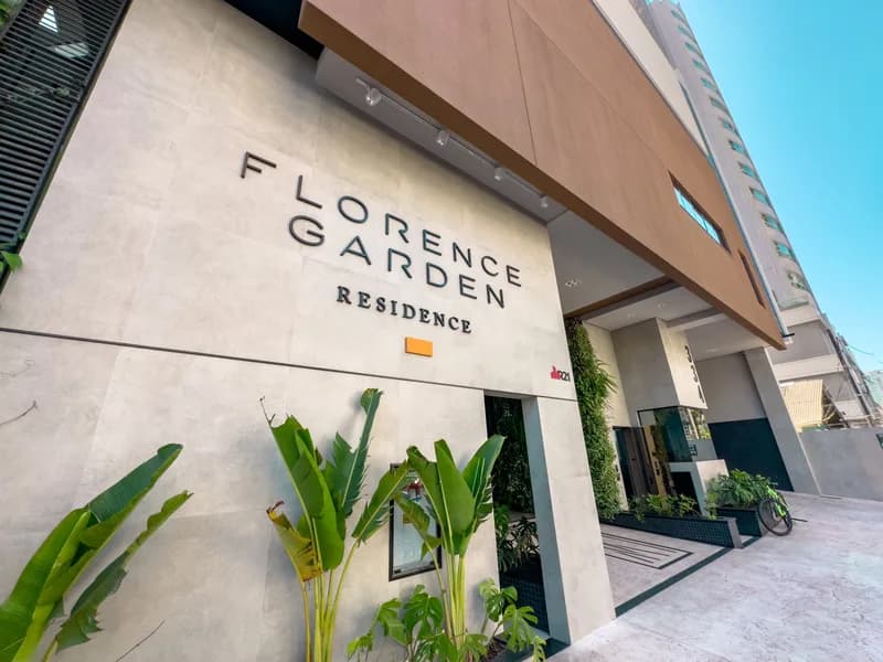 902 Florence Garden