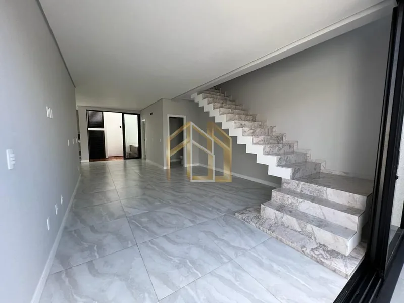 Sobrado 3q em Tabuleiro, Barra Velha SC