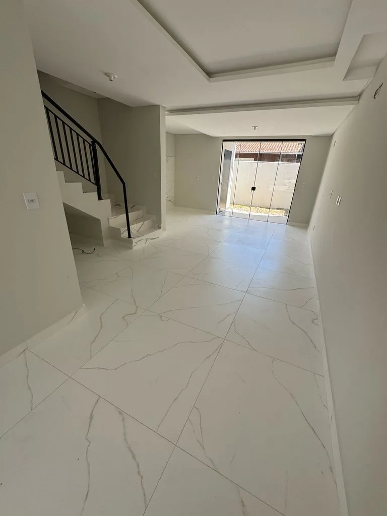 Casa 2 dorm. em Bairro Itacolomi, Balneário Piçarras/SC · destaque | Família Broker