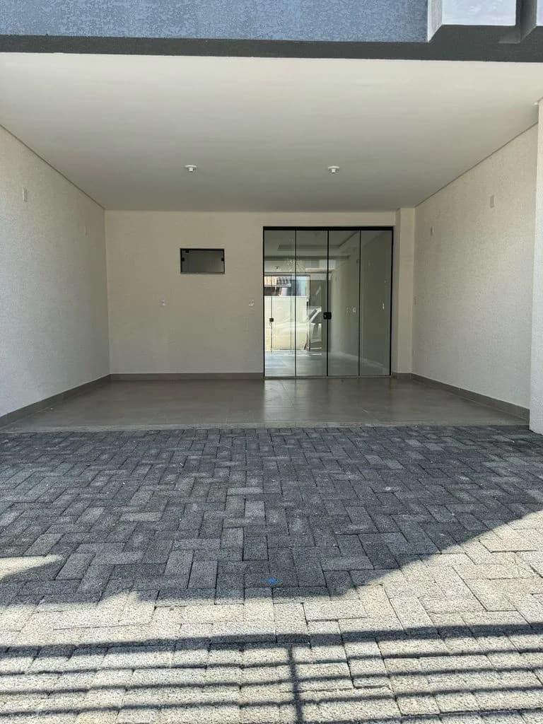 Casa 2 dorm. em Bairro Itacolomi, Balneário Piçarras/SC · foto 2 | Família Broker