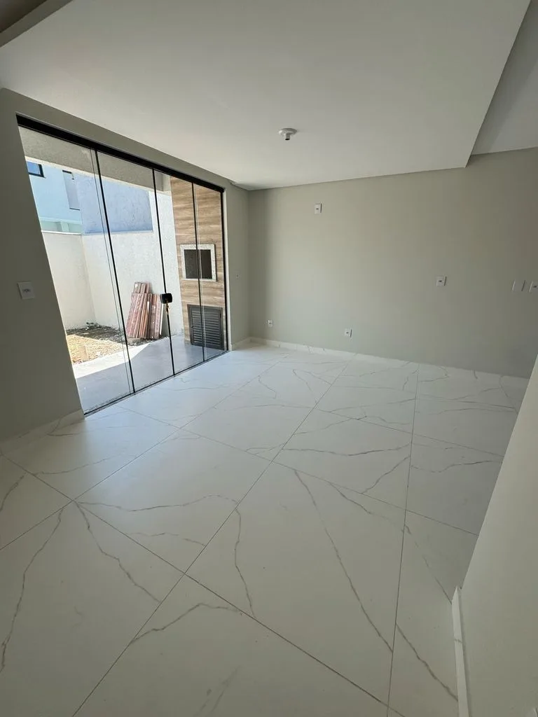 Casa 2 dorm. em Bairro Itacolomi, Balneário Piçarras/SC · foto 4 | Família Broker