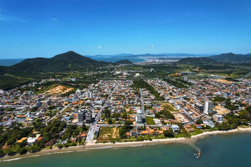 Apartamento 2 dorm. em Centro, Balneário Piçarras/SC · foto 3 | Família Broker