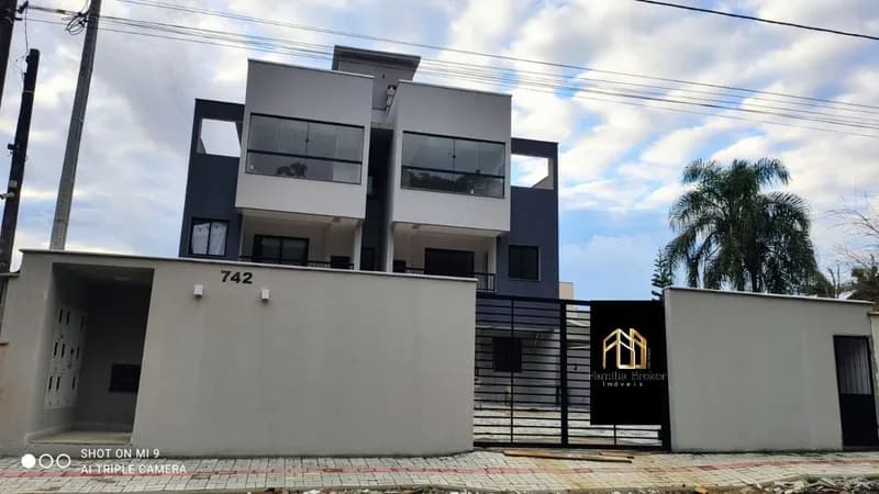 Apartamento 2 dorm. em Itacolomi, Balneário Piçarras/SC · foto 2 | Família Broker