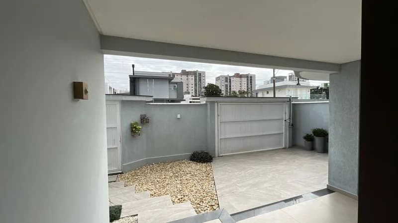 Casa 4 dorm. em Centro, Balneário Piçarras/SC · foto 4 | Família Broker