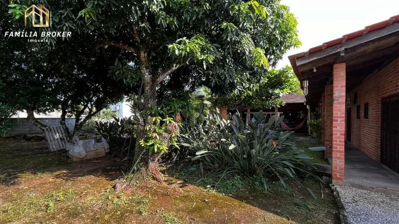 Casa 5 dorm. em Centro, Balneário Piçarras/SC · foto 3 | Família Broker