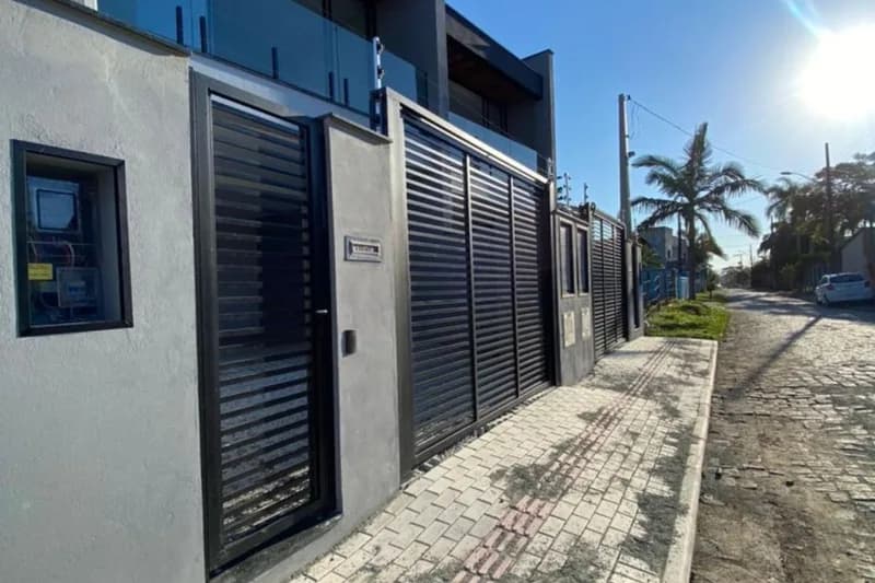 Casa 3 dorm. em Itacolomi, Balneário Piçarras/SC · foto 3 | Família Broker