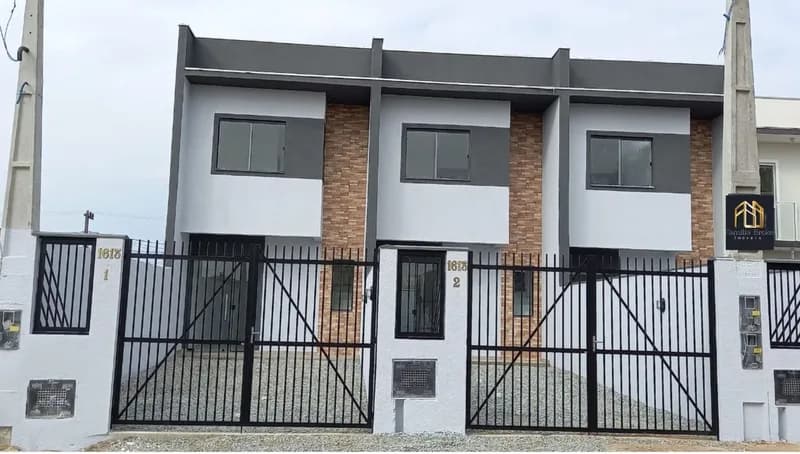 Casa 2 dorm. em Itacolomi, Balneário Piçarras/SC · destaque | Família Broker